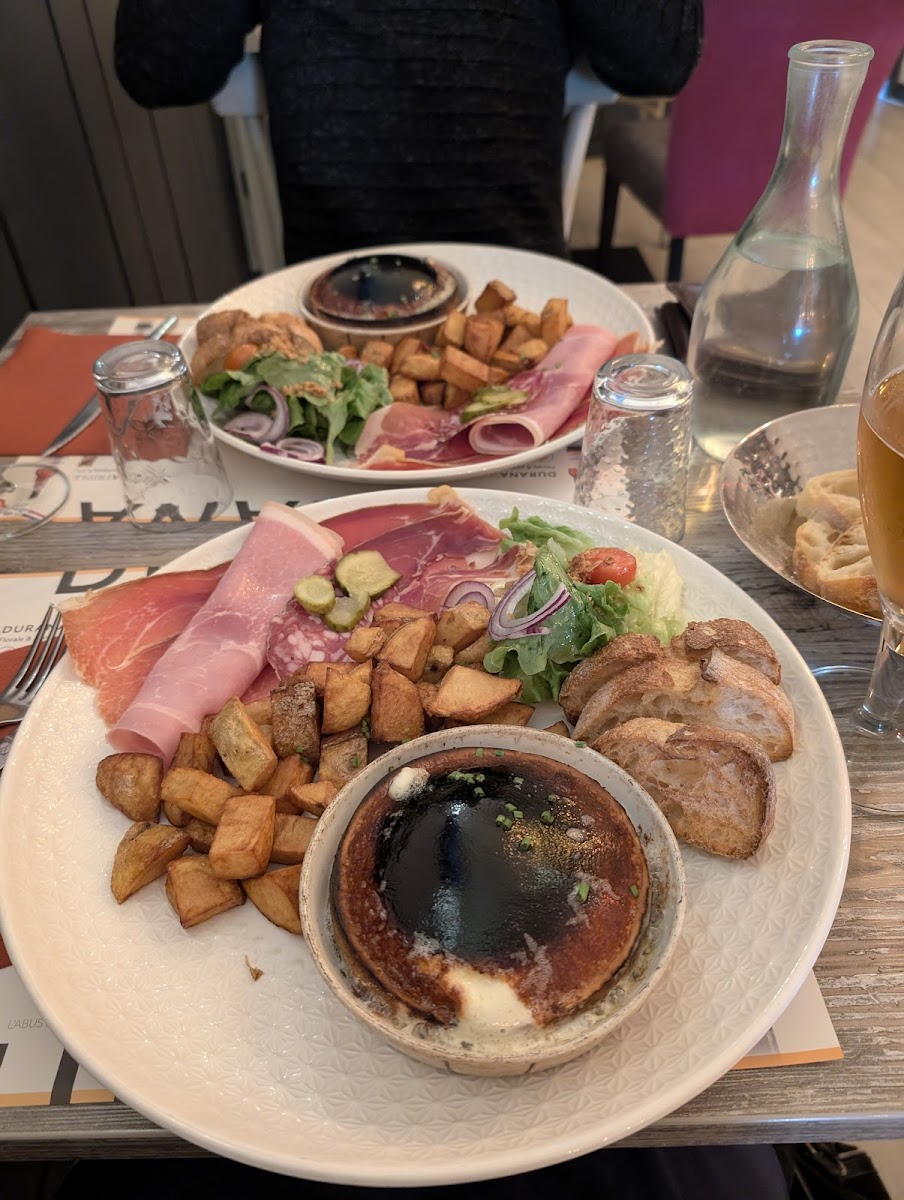 Restaurant Hôtel Du Centre-3